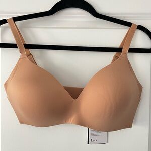 Knix WingWoman Contour Bra Size 4 Nude Beige Wireless Plunge NWT